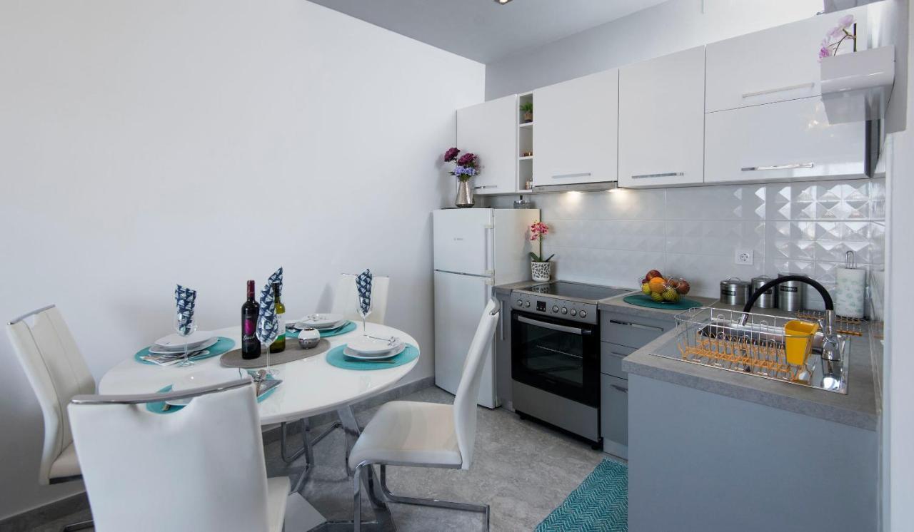 Apartments Bety ドゥギ・ラット エクステリア 写真