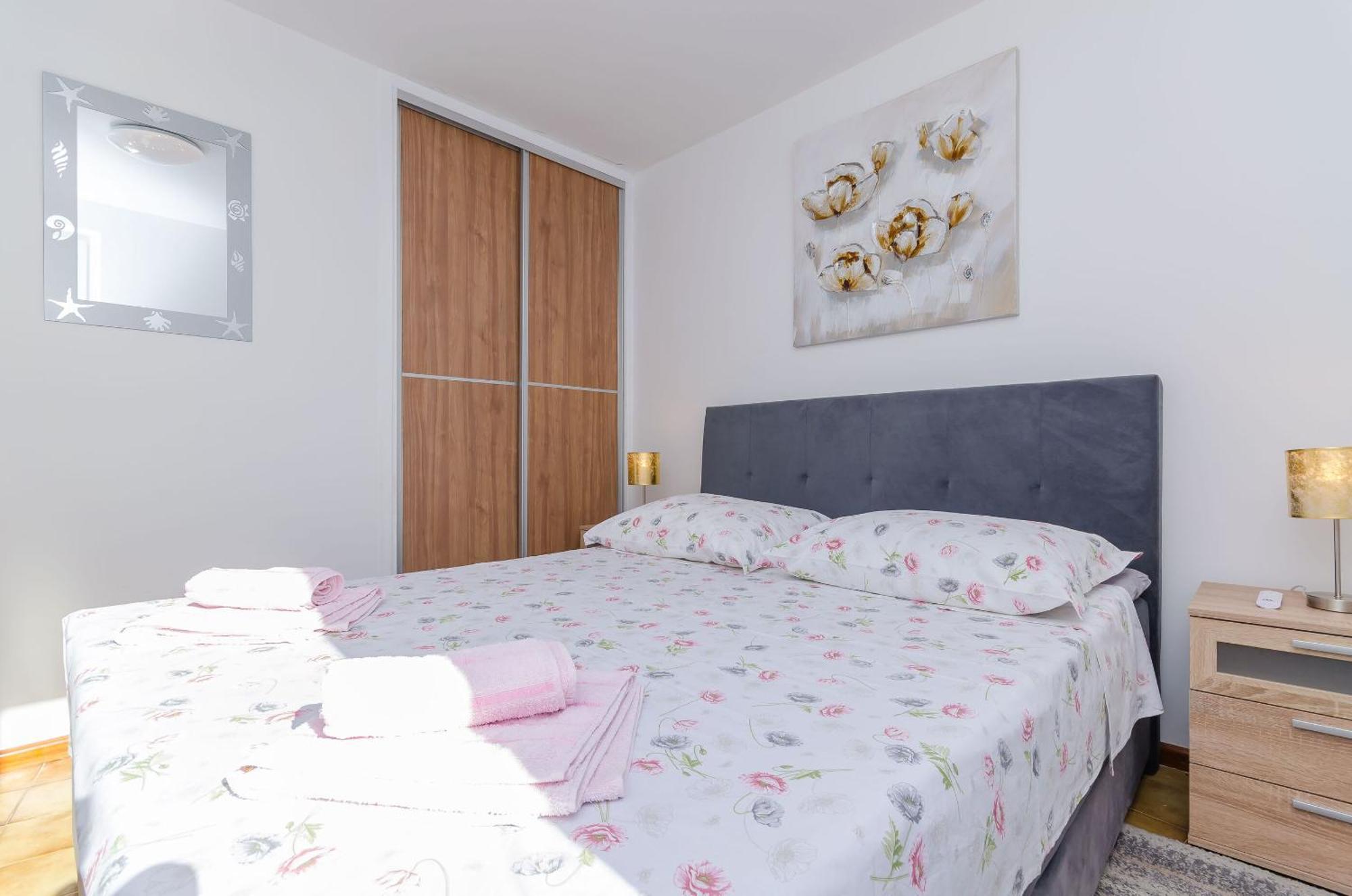 Apartments Bety ドゥギ・ラット エクステリア 写真