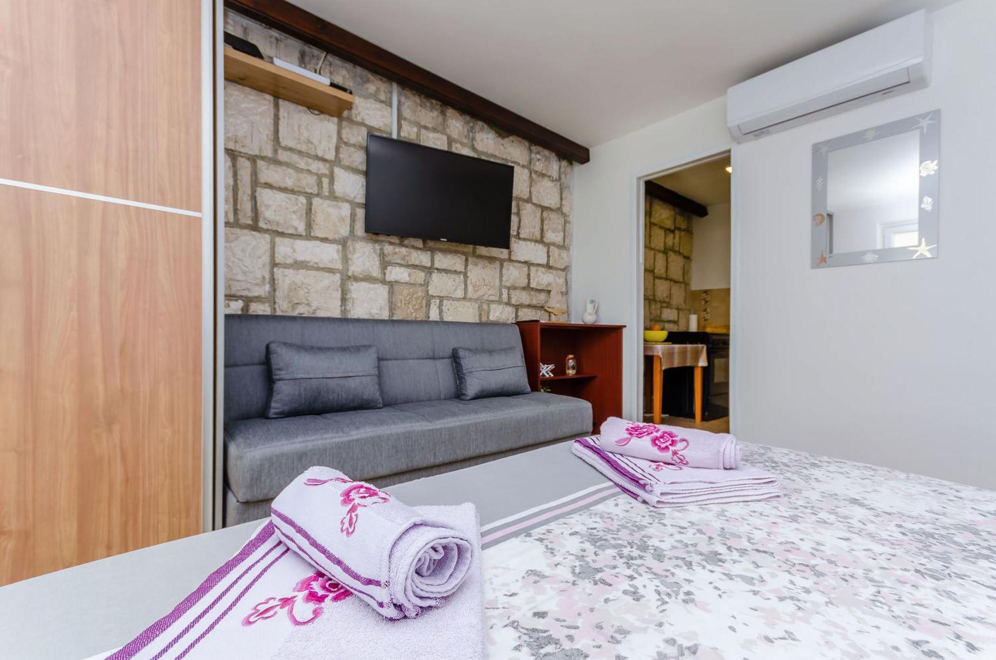 Apartments Bety ドゥギ・ラット エクステリア 写真